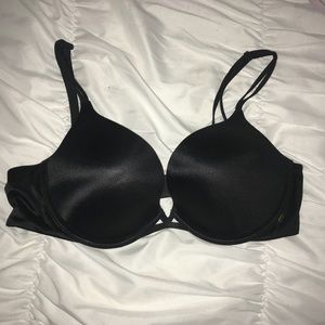 NWOT Victoria’s Secret Very Sexy Push Up bra 34 C.